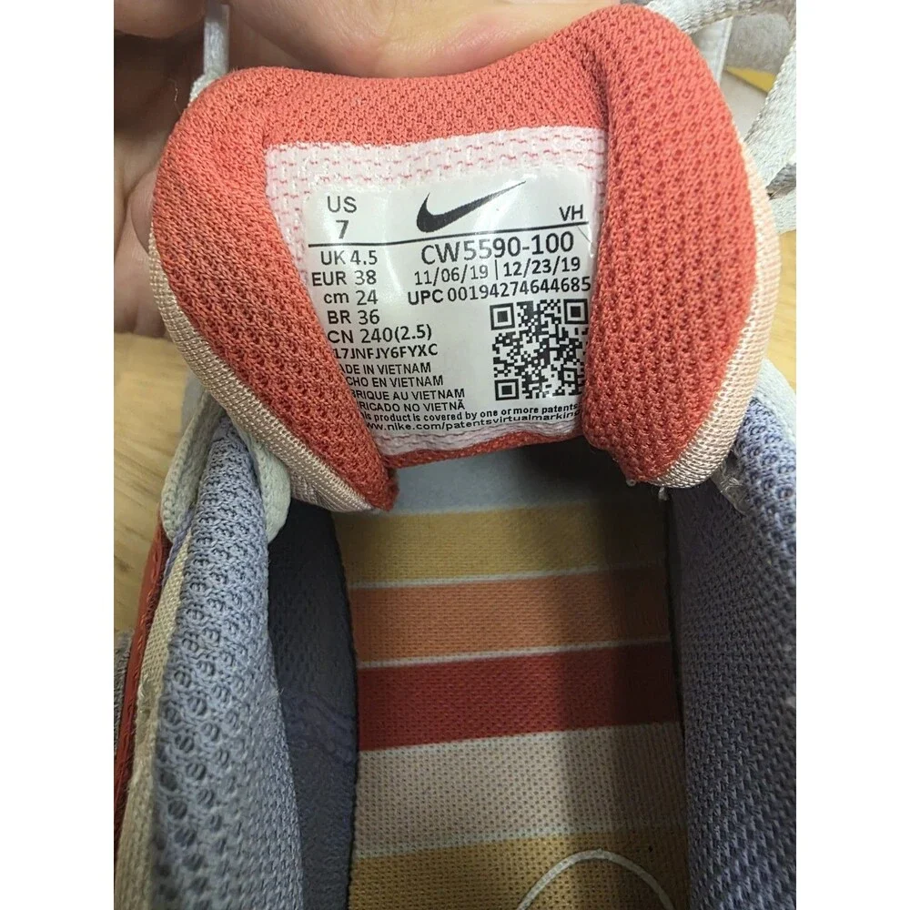 Nike unisex low